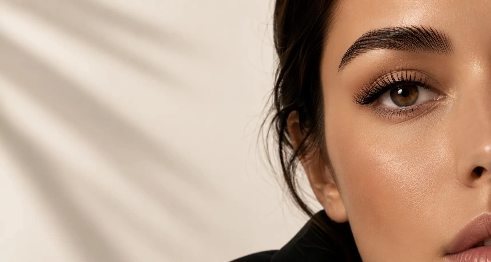 Lash application